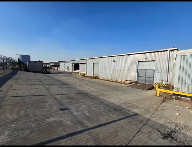 27,810M² WAREHOUSE TO LET IN ELANDSFONTEIN